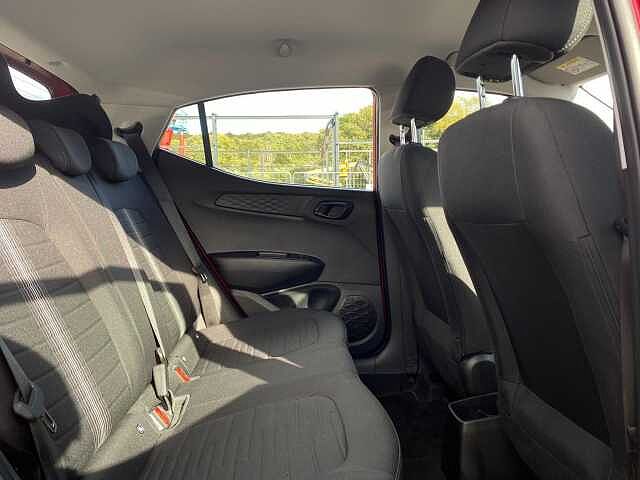 Hyundai i10 1.0 SE Connect Hatchback 5dr Petrol Manual Euro 6 (s/s) (67 ps)