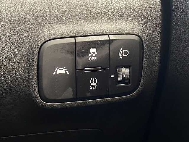Hyundai i10 1.0 SE Connect Hatchback 5dr Petrol Manual Euro 6 (s/s) (67 ps)