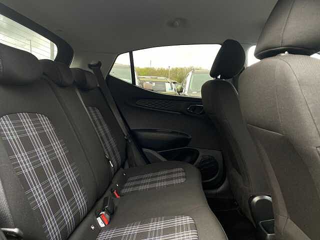 Hyundai I10 1.0 Premium Auto Euro 6 (s/s) 5dr Black