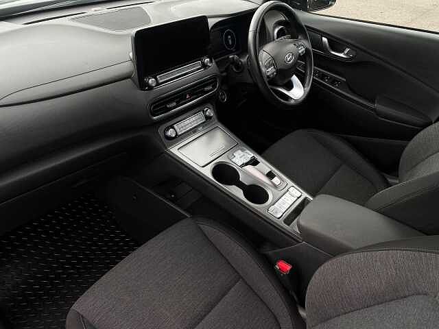 Hyundai KONA 39kWh Premium Auto 5dr (10.5kW Charger)