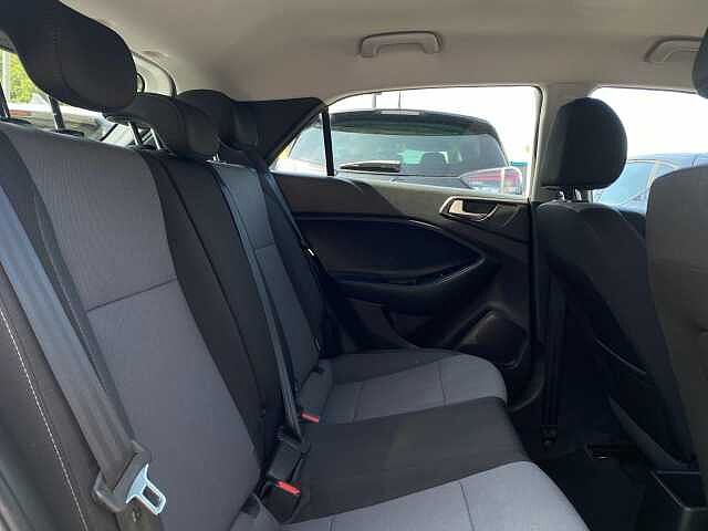 Hyundai i20 1.2 MPi SE 5dr