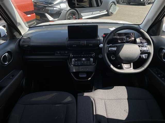 Hyundai INSTER INSTER 02 White