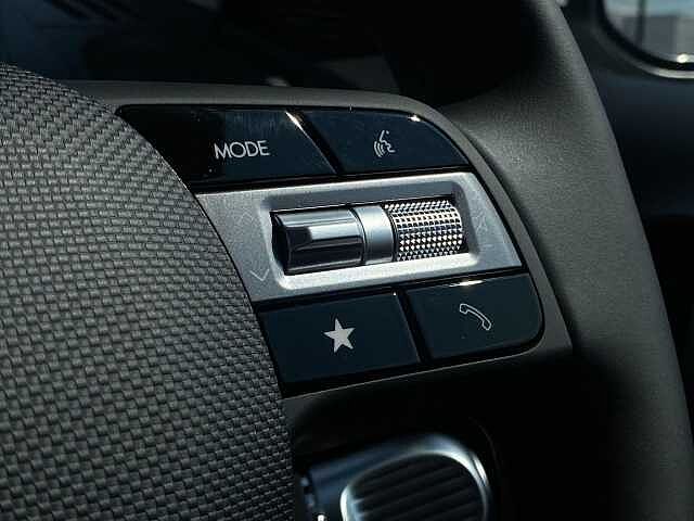 Hyundai INSTER INSTER 02 White