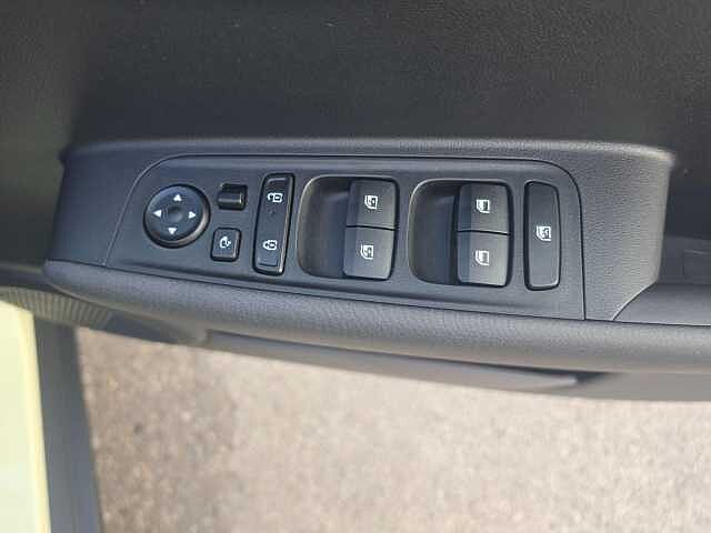 Hyundai INSTER 85kW 02 49kWh 5dr Auto Beige