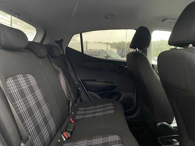 Hyundai i10 1.0 MPi Premium 5dr