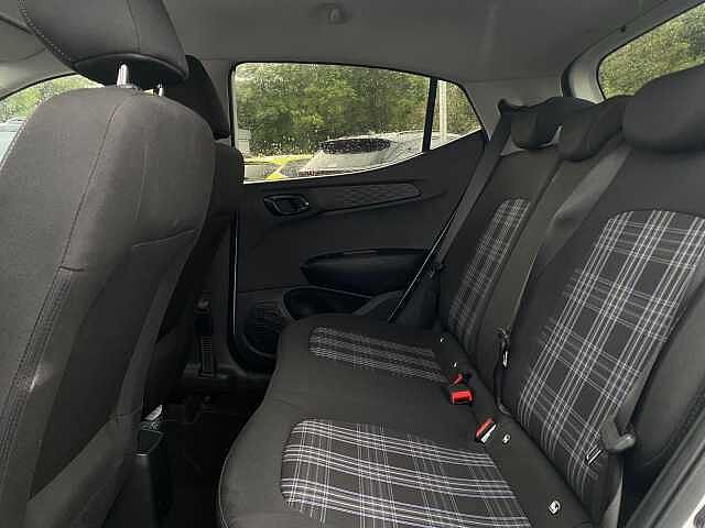 Hyundai i10 1.0 MPi Premium 5dr